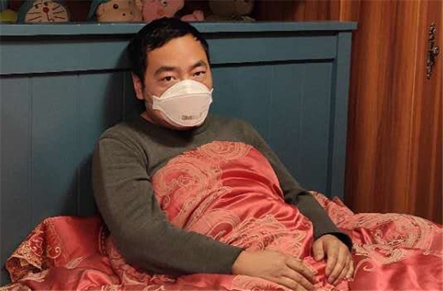 【高光“疫”事】感染不敢回家、排隊等床位、開水兌米飯—— 趙東：帶著希望和愛 戰(zhàn)斗在春天里