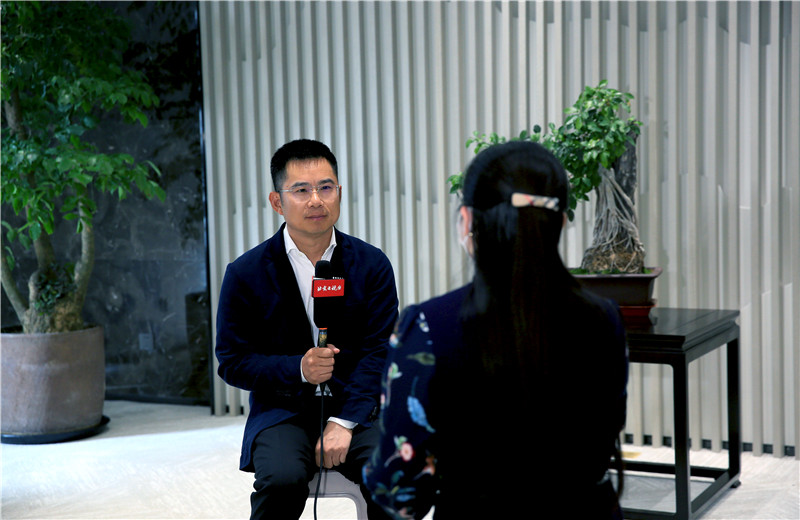 2020年5月6日，北京電視臺(tái)就“疫情當(dāng)前，建筑行業(yè)如何做好復(fù)工復(fù)產(chǎn)工作”，到中天北京集團(tuán)實(shí)地走訪，中天北京集團(tuán)總裁張向洪作為朝陽區(qū)人大代表接受訪問。