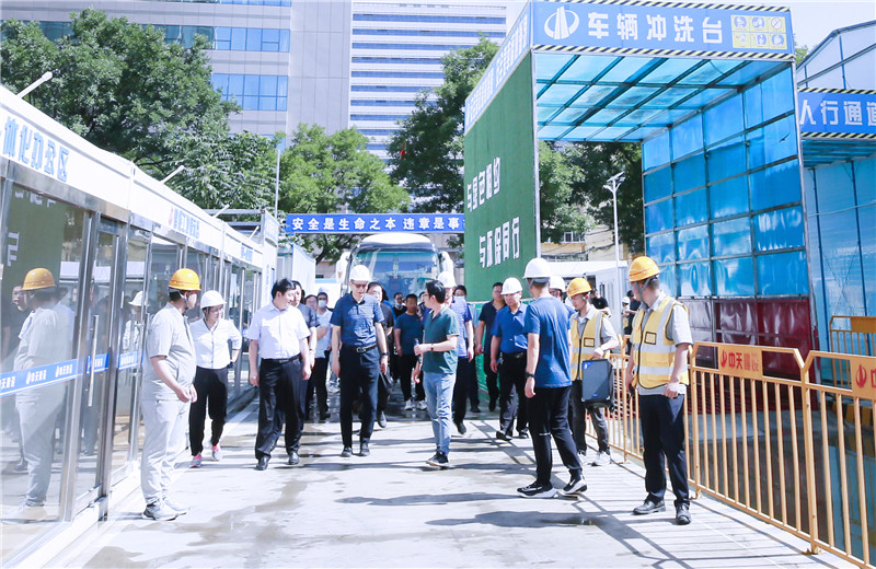 2023年6月8日，河北省生態(tài)環(huán)境廳主辦的省大氣污染防治專項督導(dǎo)幫扶動員會在中天北京尖嶺城中村改造項目召開。