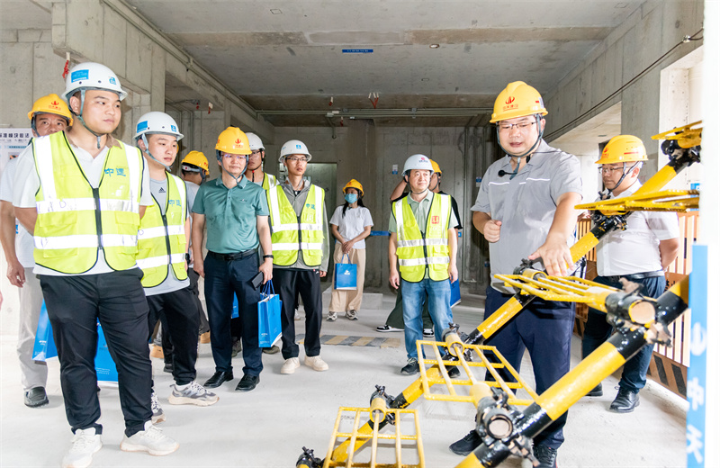 2024年9月20日，由深圳市羅湖區(qū)住建局主辦，中天建設(shè)集團(tuán)承辦的2024年度深圳市羅湖區(qū)裝配式建筑質(zhì)量、安全觀摩活動(dòng)在深圳中學(xué)回遷安置房與人才住房建設(shè)項(xiàng)目舉行。